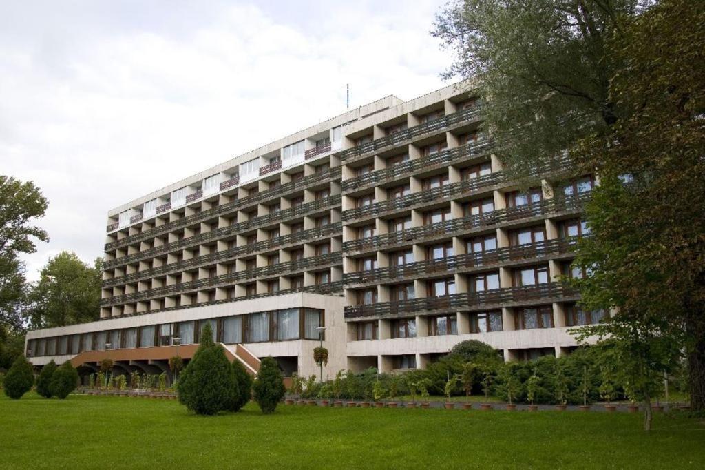 Riviera Park Hotel Balatonfoldvar Exterior photo